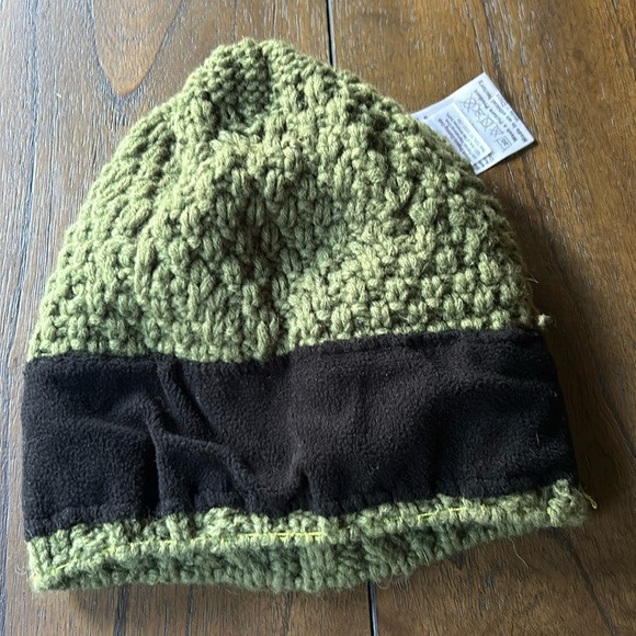 PICTURE Organic Clothing Wool Blend Cable Knit Beanie - Picture 3 of 6